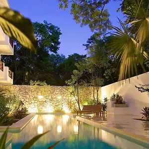 Livetulum Apartahotel