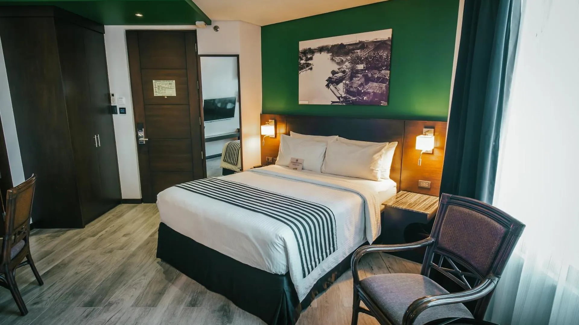 1898 Hotel Colonia En Las Filipinas Makati City