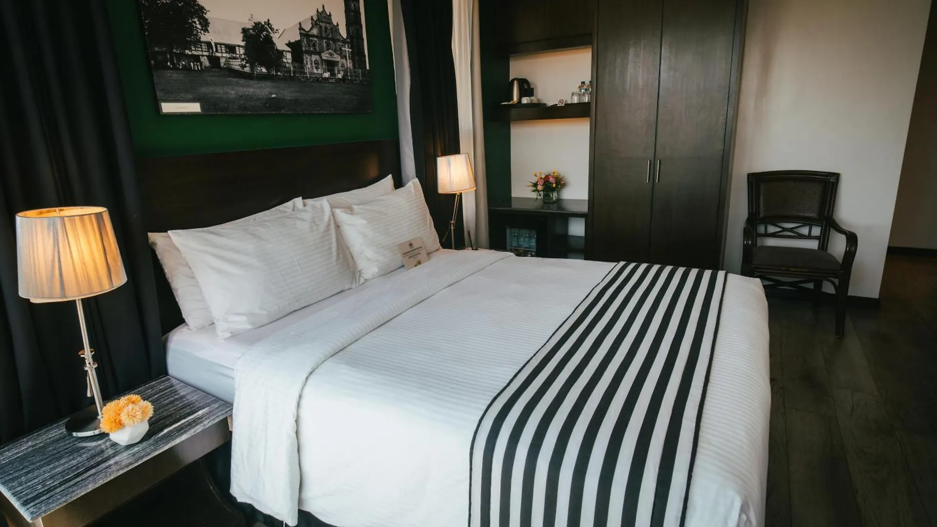 1898 Hotel Colonia En Las Filipinas Makati City Filipinas